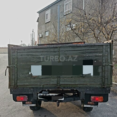 UAZ  1984, 25,000 km - 2.4 l - Qusar