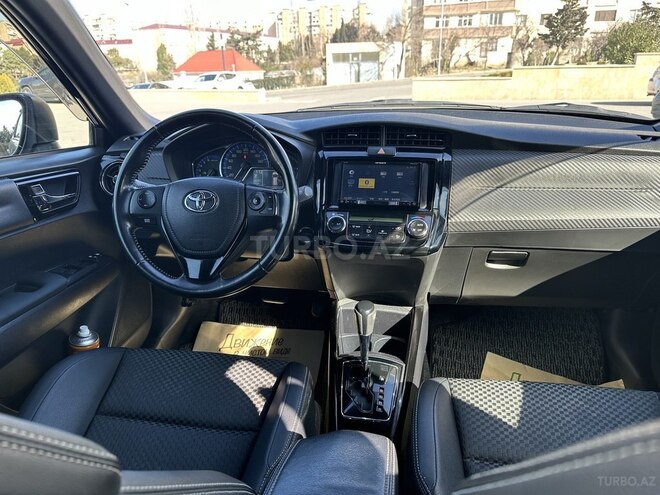Toyota Corolla 2015, 86,000 km - 1.5 л - Bakı
