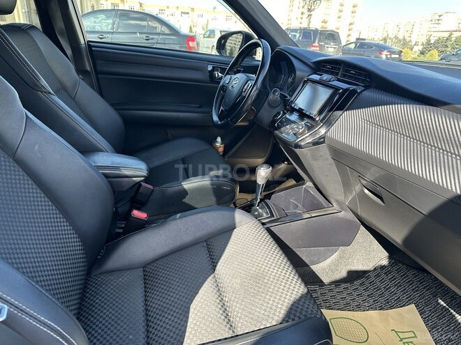 Toyota Corolla 2015, 86,000 km - 1.5 л - Bakı