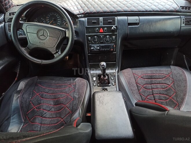 Mercedes E 230 1996, 358,500 km - 2.3 l - Bakı