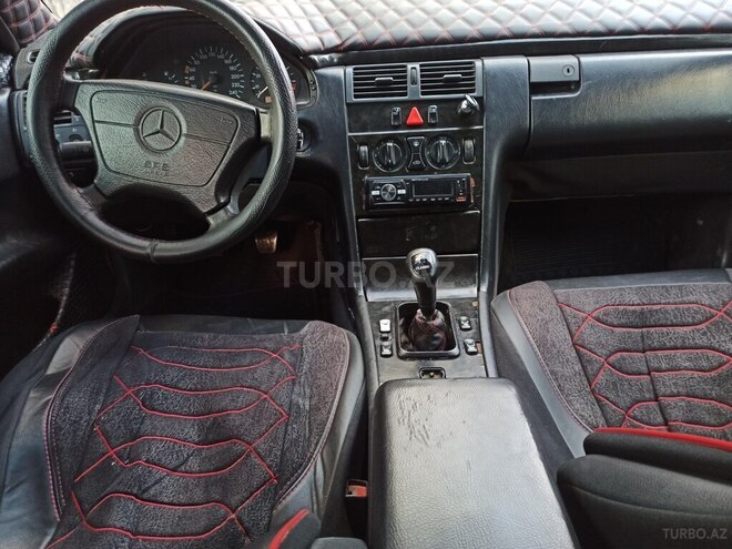 Mercedes E 230 1996, 358,500 km - 2.3 l - Bakı