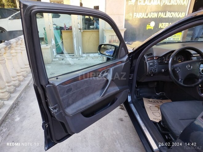 Mercedes E 240 2000, 240,000 km - 2.4 л - Bakı