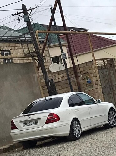 Mercedes E 240 2004, 267,200 km - 2.6 l - Bakı