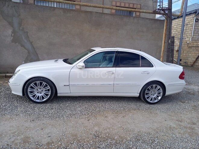 Mercedes E 240 2004, 267,200 km - 2.6 l - Bakı