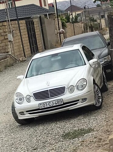 Mercedes E 240 2004, 267,200 km - 2.6 l - Bakı