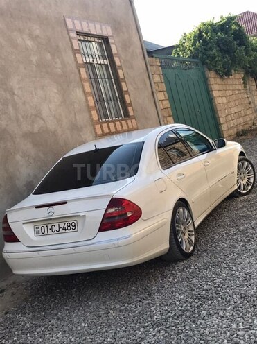 Mercedes E 240 2004, 267,200 km - 2.6 l - Bakı