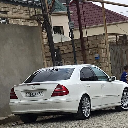 Mercedes E 240 2004, 267,200 km - 2.6 l - Bakı