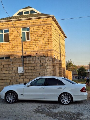 Mercedes E 240 2004, 267,200 km - 2.6 l - Bakı