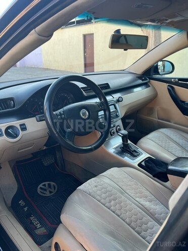Volkswagen Passat 2005, 226,000 km - 2.0 l - Bakı