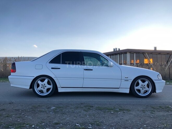 Mercedes C 220 1995, 411,000 km - 2.2 l - Ağcabədi