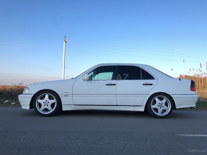 Mercedes C 220 1995, 411,000 km - 2.2 l - Ağcabədi