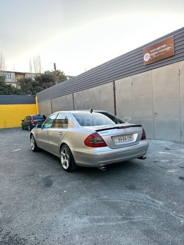 Mercedes E 240 2003, 293,121 km - 2.4 l - Bakı