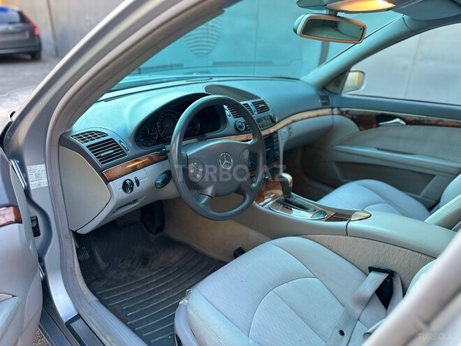 Mercedes E 240 2003, 293,121 km - 2.4 l - Bakı
