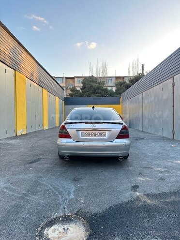 Mercedes E 240 2003, 293,121 km - 2.4 l - Bakı