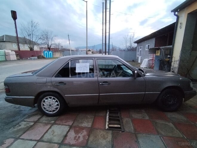 Mercedes E 200 1990, 444,444 km - 2.0 l - Masallı