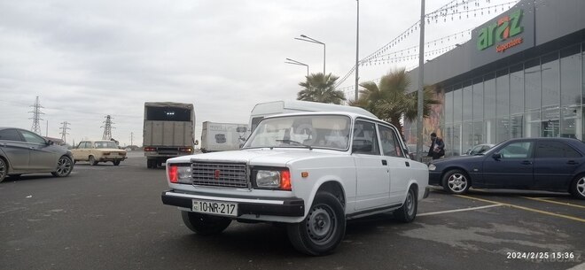 LADA (VAZ) 2107 2005, 99,000 km - 1.6 l - Ucar