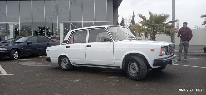 LADA (VAZ) 2107 2005, 99,000 km - 1.6 l - Ucar