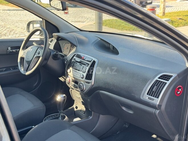 Hyundai i20 2013, 62,400 km - 1.4 l - Bakı
