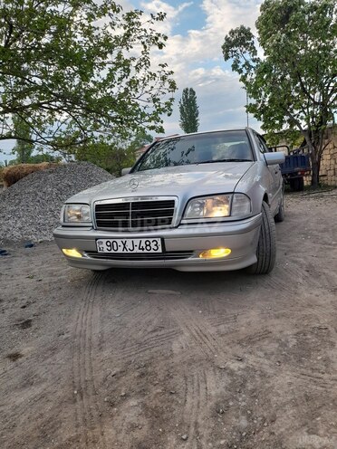 Mercedes C 180 1997, 242,000 km - 1.8 l - Qusar