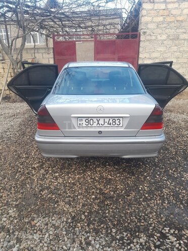 Mercedes C 180 1997, 242,000 km - 1.8 l - Qusar