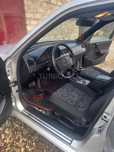 Mercedes C 180 1997, 242,000 km - 1.8 l - Qusar