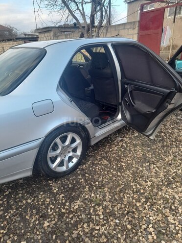 Mercedes C 180 1997, 242,000 km - 1.8 l - Qusar