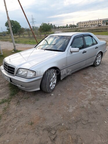 Mercedes C 180 1997, 242,000 km - 1.8 l - Qusar