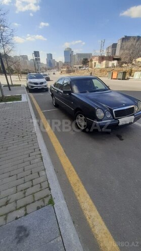 Mercedes E 220 1998, 488,000 km - 2.2 l - Bakı