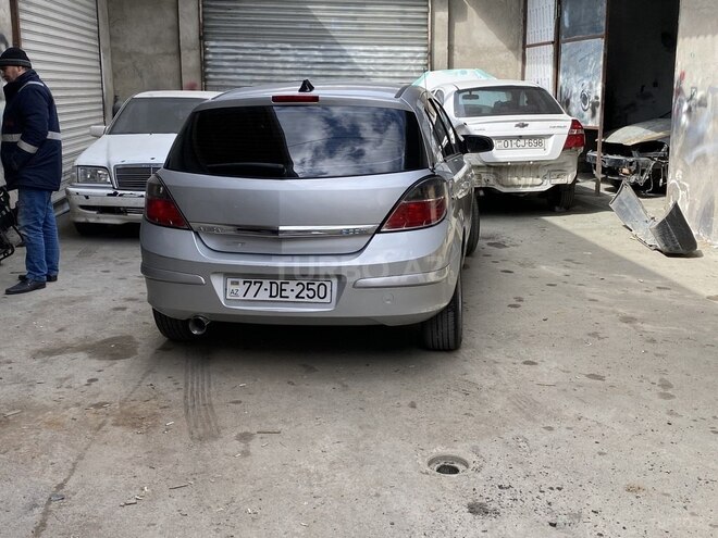 Opel Astra 2009, 216,212 km - 1.4 л - Xırdalan