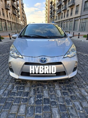Toyota Prius C 2015, 39,000 km - 1.5 l - Bakı