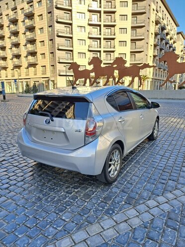 Toyota Prius C 2015, 39,000 km - 1.5 l - Bakı