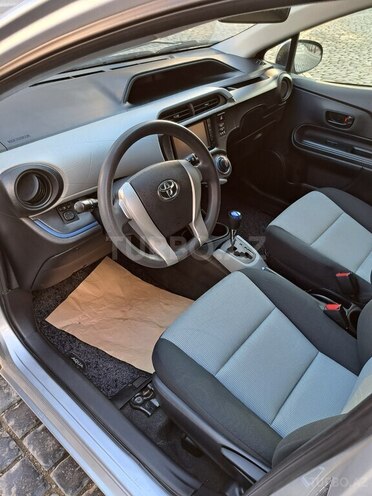 Toyota Prius C 2015, 39,000 km - 1.5 l - Bakı