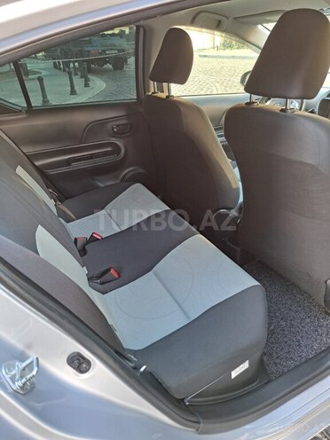 Toyota Prius C 2015, 39,000 km - 1.5 l - Bakı