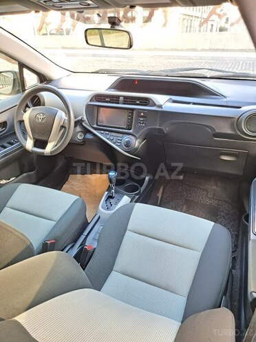 Toyota Prius C 2015, 39,000 km - 1.5 l - Bakı