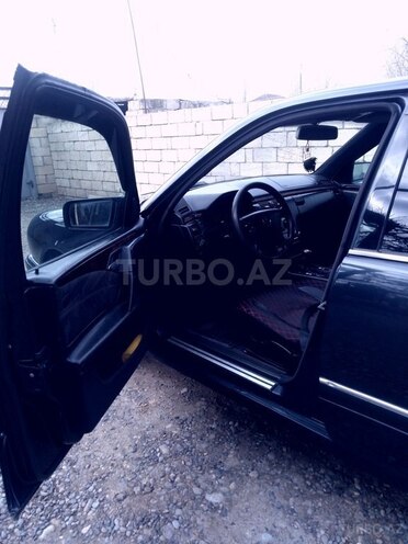 Mercedes E 200 1997, 300,000 km - 2.0 l - Saatlı