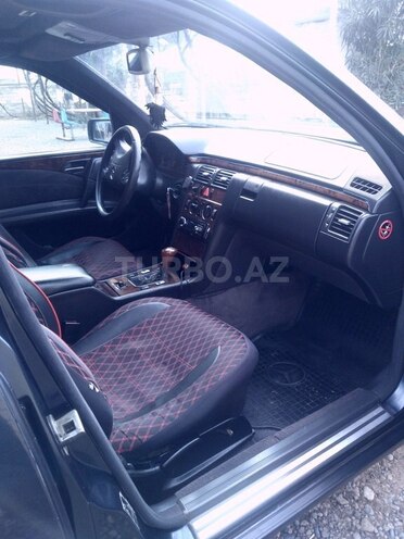 Mercedes E 200 1997, 300,000 km - 2.0 l - Saatlı