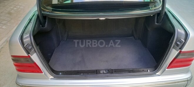Mercedes E 270 2001, 444,444 km - 2.7 l - Bakı