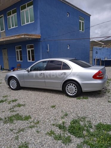 Mercedes E 240 2002, 290,000 km - 2.4 l - Bakı