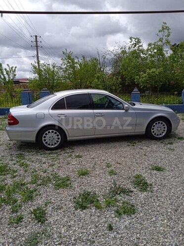 Mercedes E 240 2002, 290,000 km - 2.4 l - Bakı