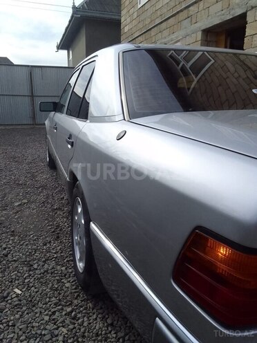 Mercedes E 220 1992, 394,000 km - 2.2 л - Lənkəran