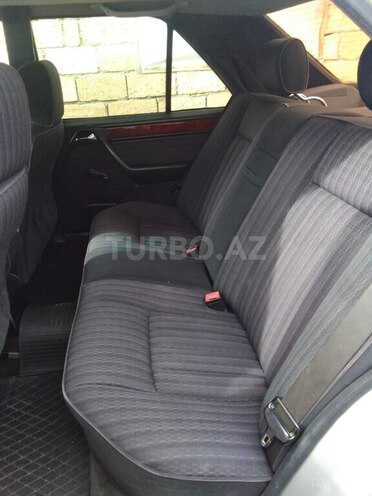 Mercedes E 220 1992, 394,000 km - 2.2 л - Lənkəran