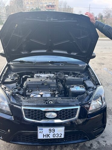 Kia Rio 2009, 190,000 km - 1.4 l - Gəncə