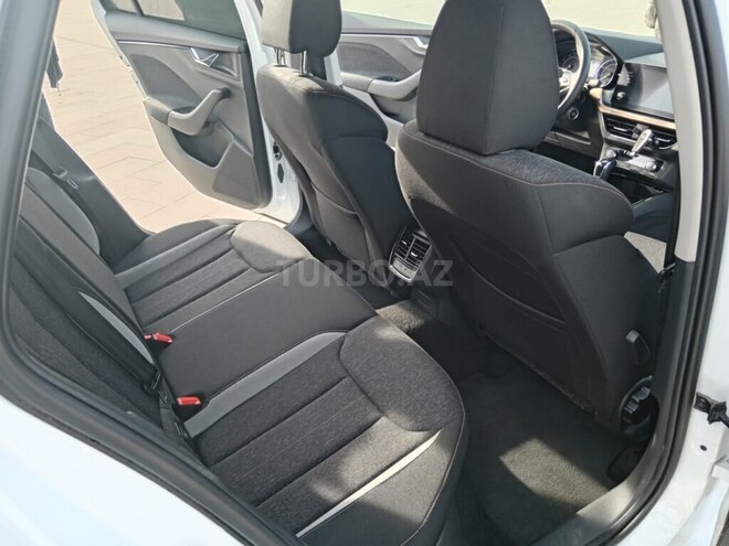 Skoda Kamiq 2022, 33,000 km - 1.6 l - Bakı