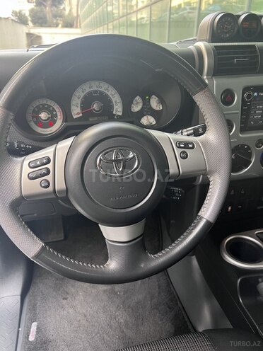 Toyota FJ Cruiser 2012, 96,000 km - 4.0 л - Bakı
