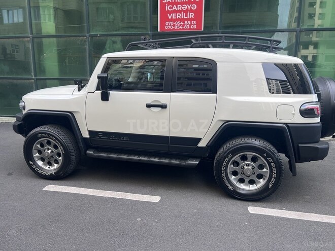 Toyota FJ Cruiser 2012, 96,000 km - 4.0 л - Bakı