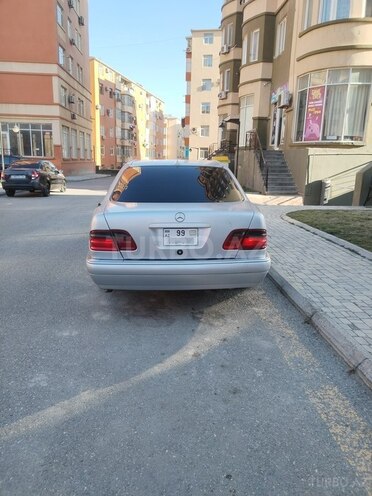 Mercedes E 230 1996, 280,000 km - 2.3 l - Bakı