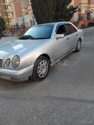Mercedes E 230 1996, 280,000 km - 2.3 l - Bakı