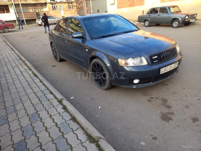 Audi A4 2004, 355,000 km - 1.8 l - Bakı