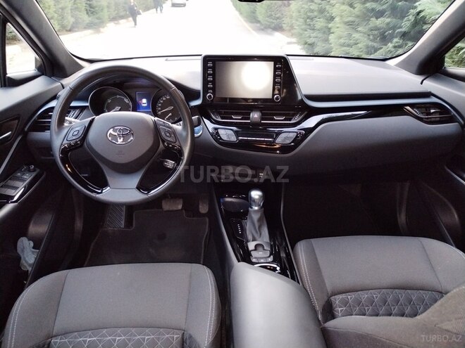 Toyota C-HR 2021, 57,000 km - 1.8 л - Bakı