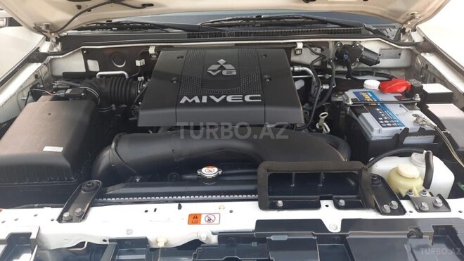 Mitsubishi Pajero 2014, 135,000 km - 3.8 л - Bakı